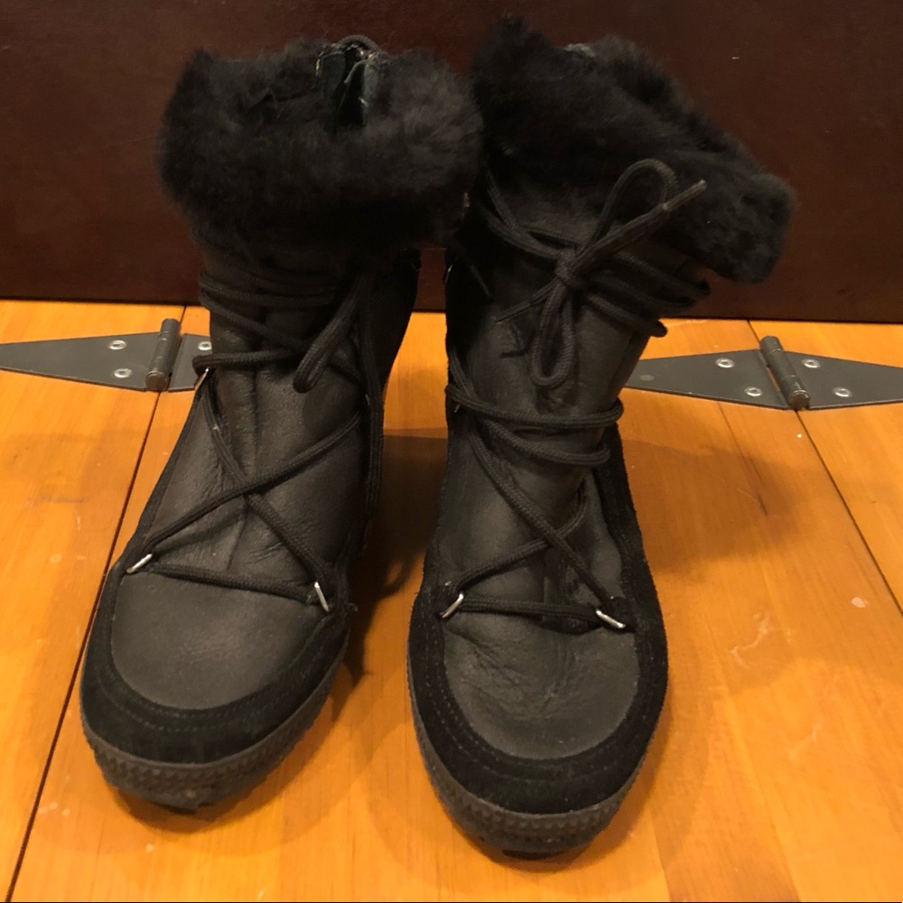 Fur lined boots made in Italy